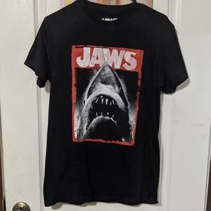 Universal Studios Jaws Vintage Red Black White Movie Poster T-shirt Small